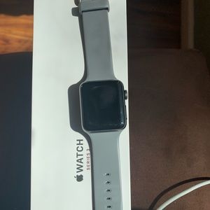 Apple Watch series 3, 38 mm space gray.